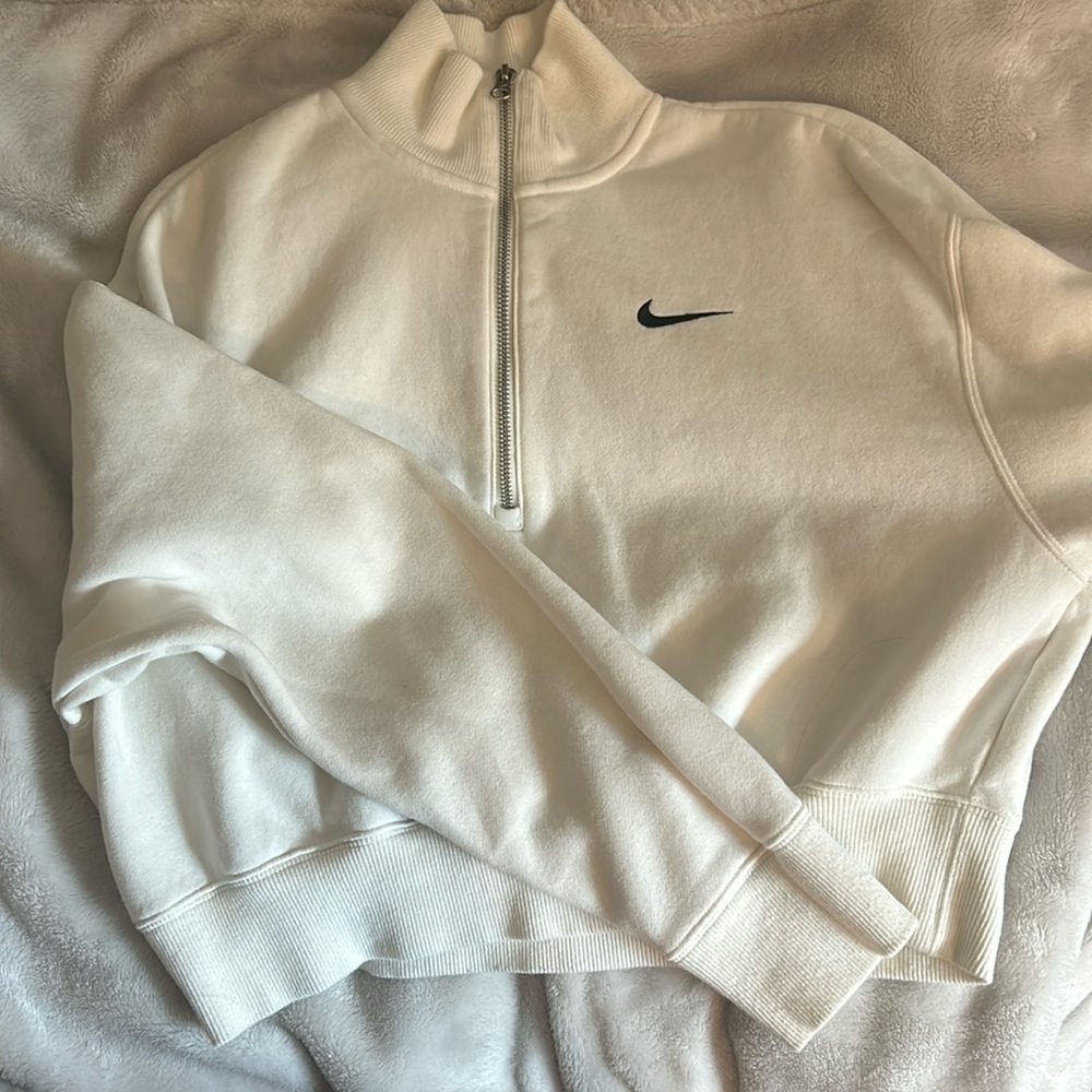 Womens nike sportswear phoenix fleece oversized.   half-zip crop sweater